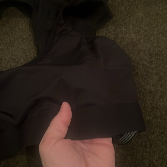 Victoria sports bra with ruffle so adorable size XL - Picture 3 of 3